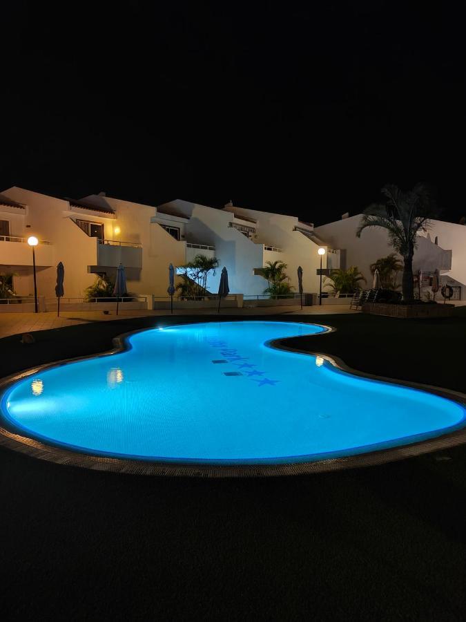 Malibu Park Apartments Sol Адехе Екстериор снимка