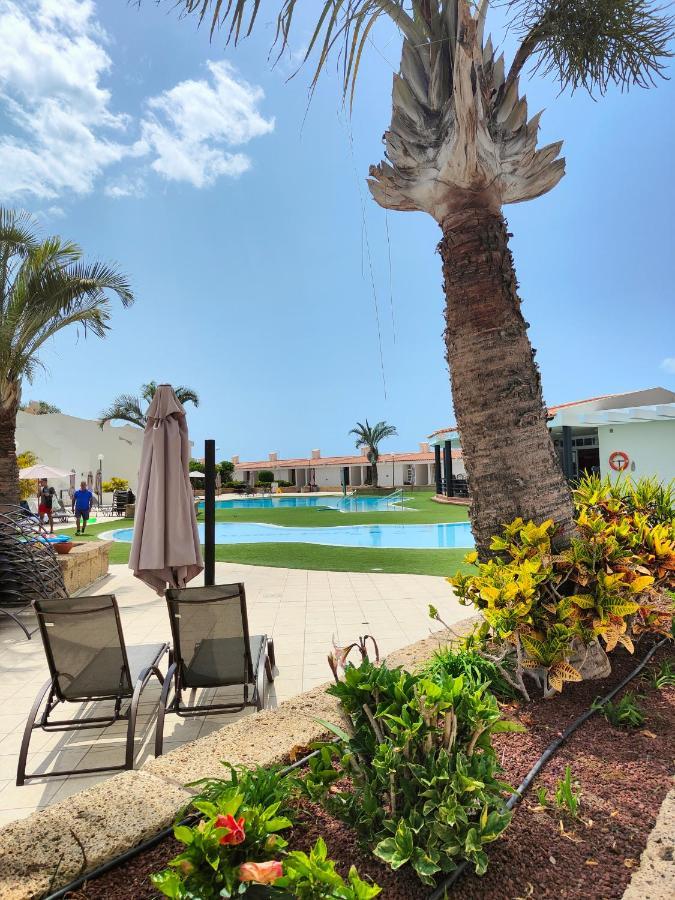 Malibu Park Apartments Sol Адехе Екстериор снимка
