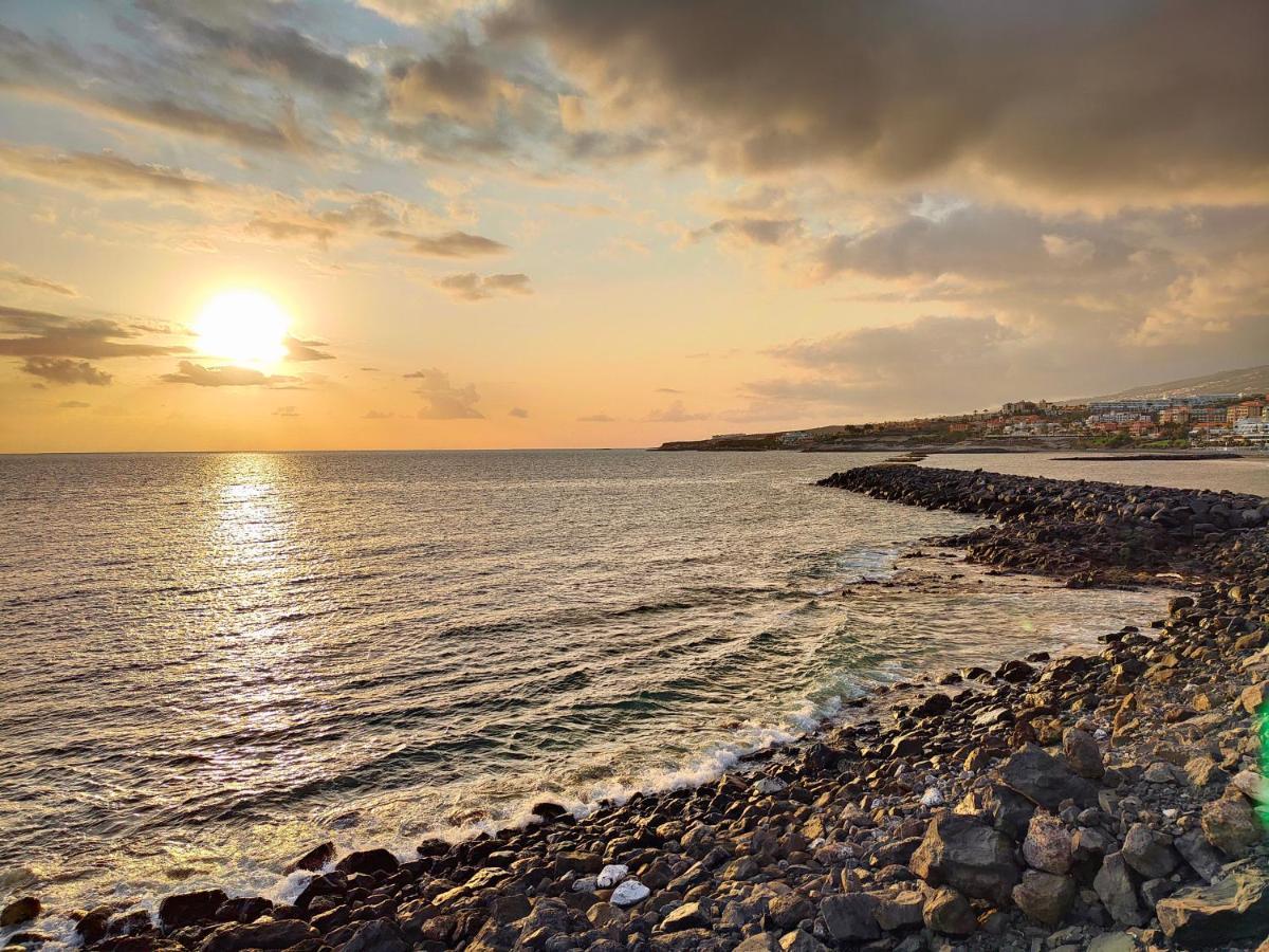 Malibu Park Apartments Sol Адехе Екстериор снимка