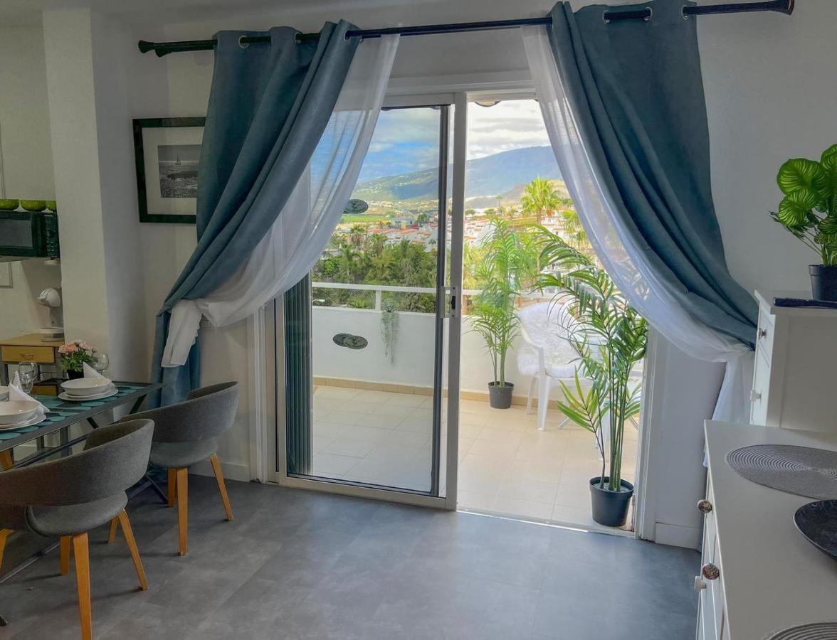 Malibu Park Apartments Sol Адехе Екстериор снимка