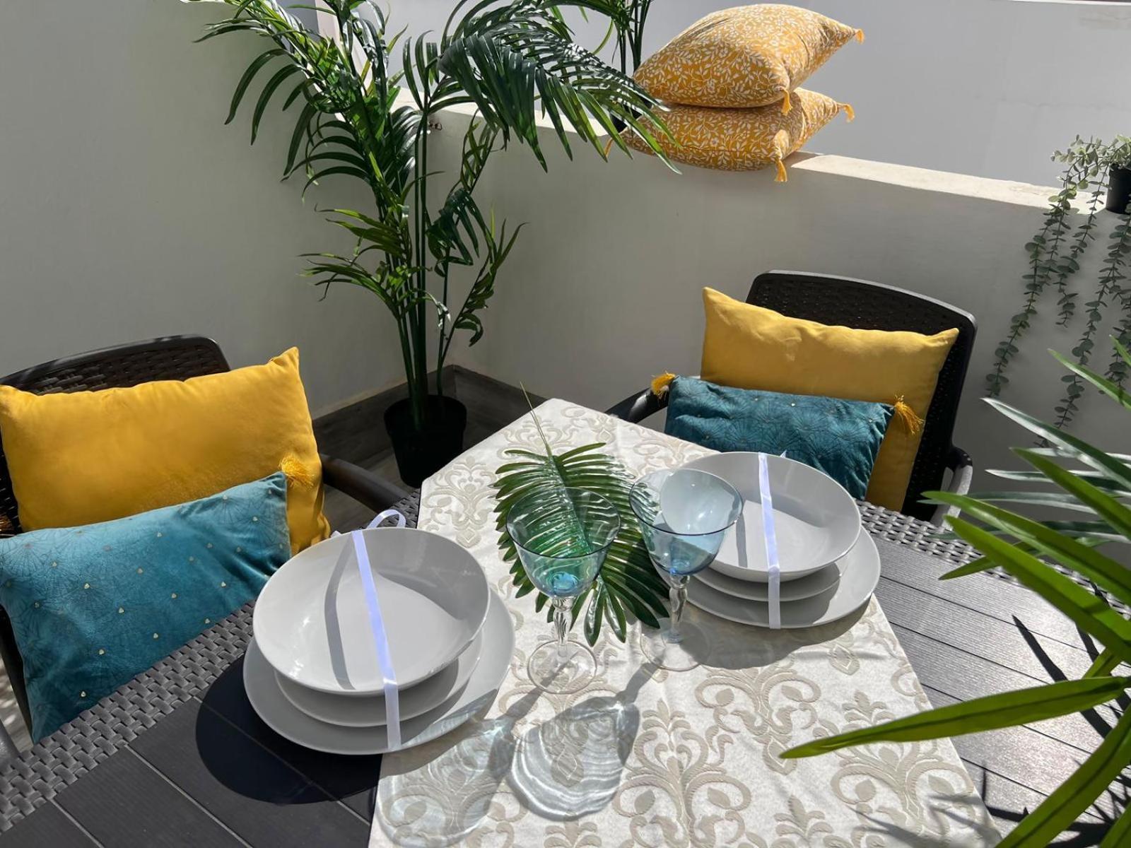 Malibu Park Apartments Sol Адехе Екстериор снимка