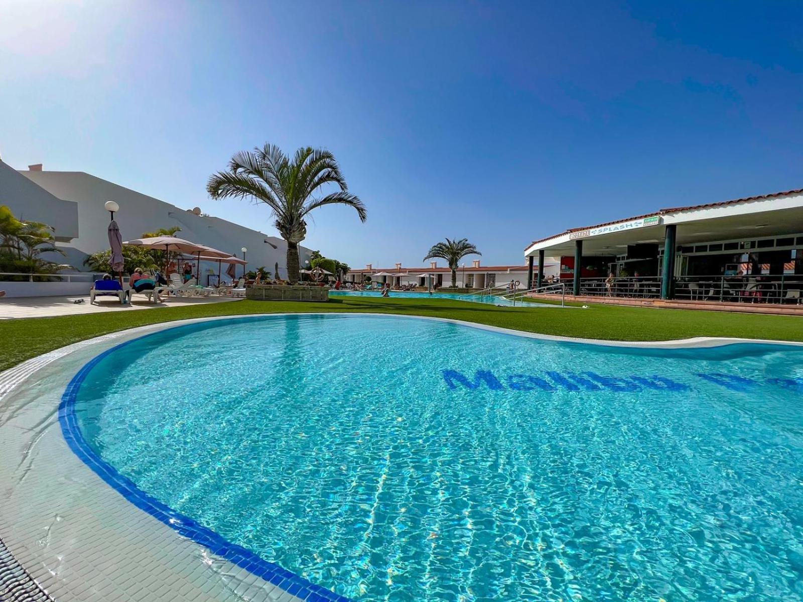 Malibu Park Apartments Sol Адехе Екстериор снимка